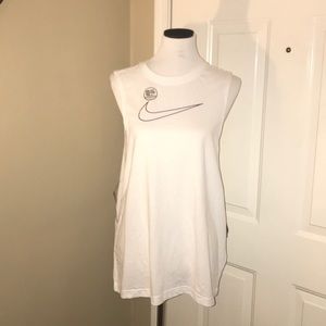 NWT NIKE TEE CUTOFF SLEEVE SHIRT
